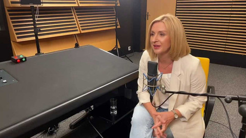 Background ČT24 - Terezie Tománková