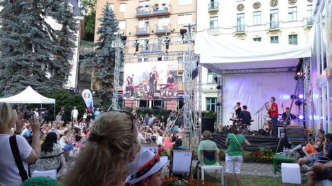 ČT na MFF Karlovy Vary - Lenka Dusilová a Baromantika