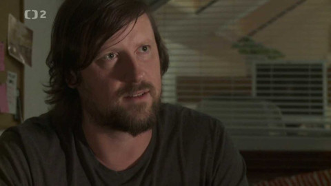 Queer - Maják nad městem