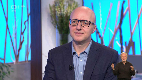 Sama doma - 19. února