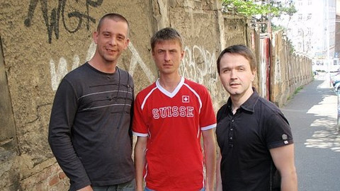 Experiment - Nikde doma