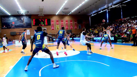 Maxa NBL - ERA Basketball Nymburk SLUNETA Ústí nad Labem