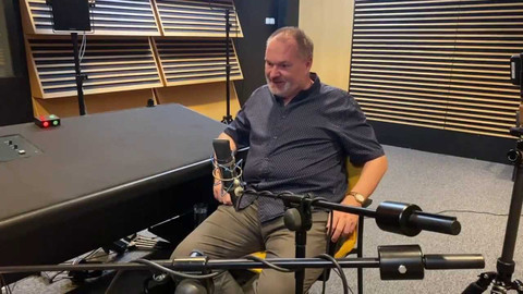 Background ČT24 - Martin Kézr