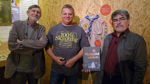 Třistatřicettři - 10. května 2012