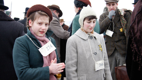 Pot, slzy a naděje - 1/6 Bez práce nejsou koláče