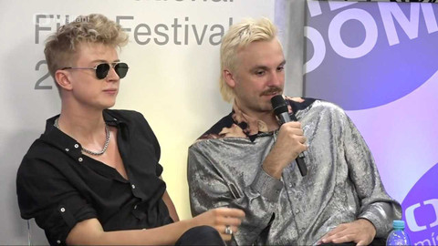 ČT na MFF Karlovy Vary - Čaj o třetí - BANGER.