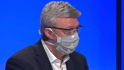 90’ ČT24 - Boj s virem v Česku a ve světě