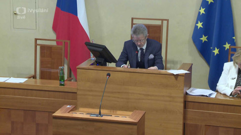 Záznam z jednání schůze Senátu PČR - 15. dubna
