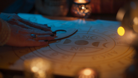 Ezoterické Česko - 5/5 Věřím v bytosti jiných světů