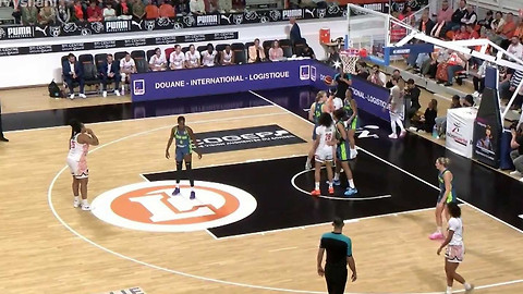 Evropská liga v basketbalu - Tango Bourges Basket - ZVVZ USK Praha