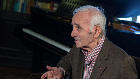 Na plovárně - Charles Aznavour