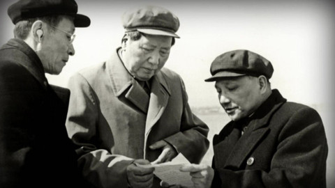 Odhalená historie - 4/4 Mao, otec nehodný moderní Číny