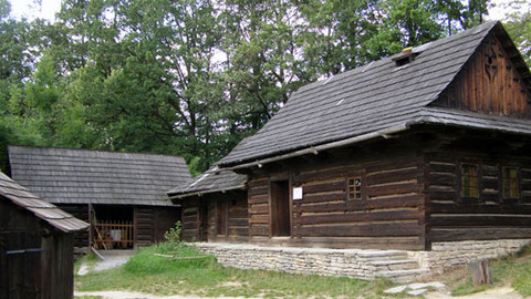 Vizitky českých muzeí a galerií - Valašské muzeum v přírodě v Rožnově pod Radhoštěm