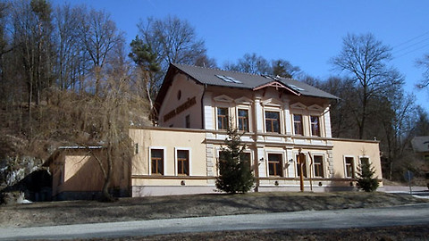 Příběhy domů - Trampoty rodu Broušků