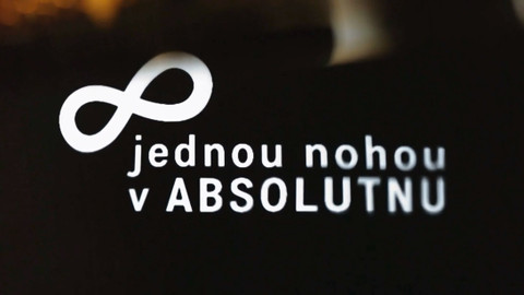 Jednou nohou v absolutnu