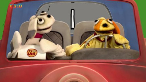 TvMiniUni - 16/38 Proč hasiči stříkají vodu na oheň? Proč jsou černoši?