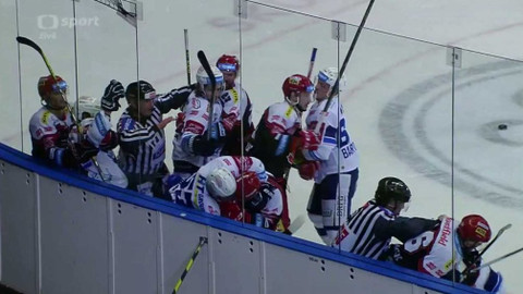 Buly hokej - HC Kometa Brno - Mountfield HK