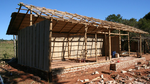 GEO 360° - Paraguayský dům z lufy