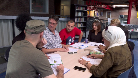 Noví sousedé - 2/5 Holandsko – Vítejte v ghettu