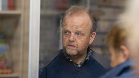 Pan Bates versus Britská pošta - Epizoda 1/4