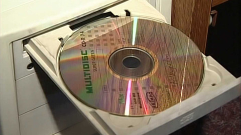 Archiv dne - 17. červen 2002: Vypalování CD