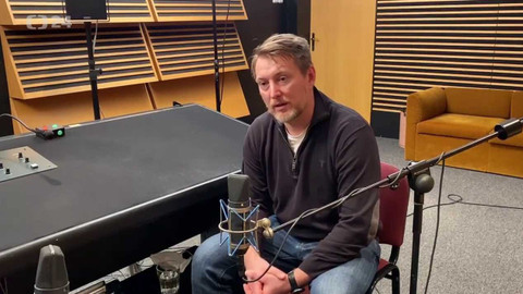 Background ČT24 - Radek Kedroň