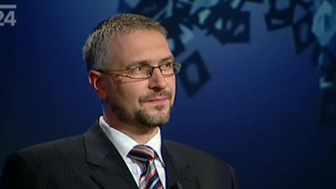 Před půlnocí - 3. října 2011