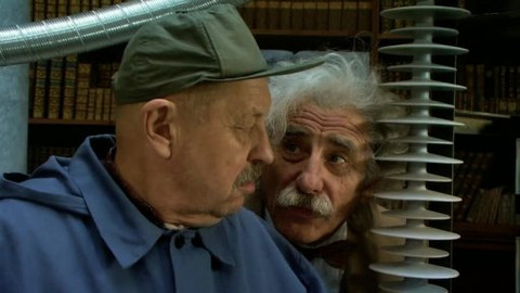 Špačkovi v síti času - 6/8 Cvikr sem, cvikr tam