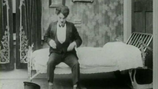 Chaplin se vrací z flámu