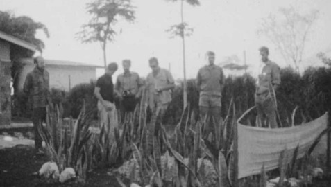 Expedice Lambaréne - 12/18 Chyťte bílé žoldáky