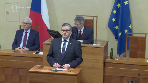 Záznam z jednání schůze Senátu PČR - 11. února