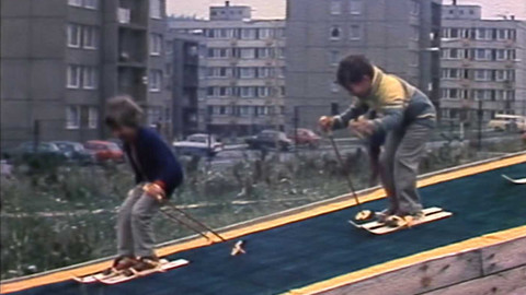 Archiv dne - 26. srpen 1981: Lyžování ve školce v srpnu