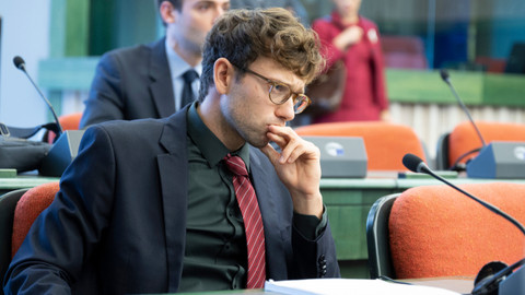 Parlament - Epizoda 2/10