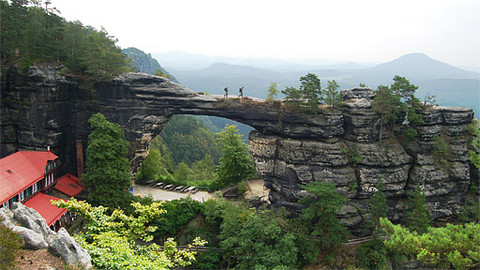 Cesta ke kameni - 5/6 Kameny v pohybu