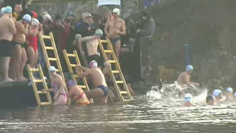 Otužilci na Vltavě