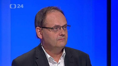 90’ ČT24 - Babiš s Merkelovou o migraci, vzájemném obchodu a brexitu