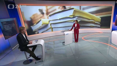 90’ ČT24 - 10 let poté: Co přinesla razie na Úřadu vlády