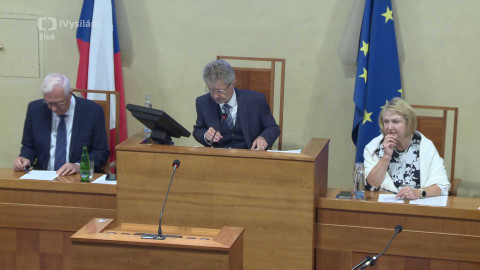 Záznam z jednání schůze Senátu PČR - 24. září