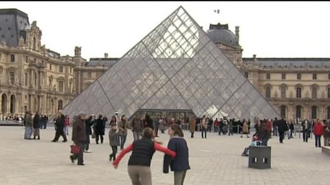 Světoběžky - Francie - tajemství pyramidy