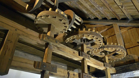 Cesta dřeva - 2/2 Velké dřevo