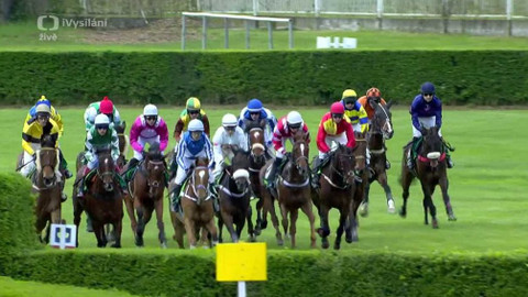 Dostihy - I. kvalifikace na 131. Velkou pardubickou se Slavia pojišťovnou