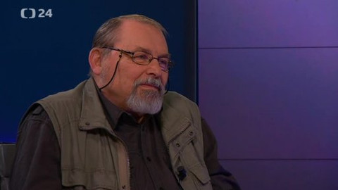 Před půlnocí - 25. listopadu 2013