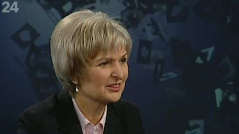 Před půlnocí - 1. března 2012