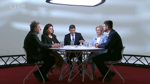 Nedělní debata - 29. března 12:00