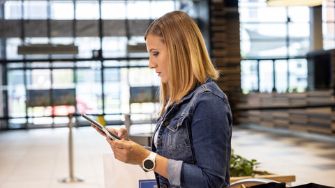 Tohle radši nezkoušejte! - Podvodné SMS