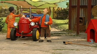 Červený traktůrek