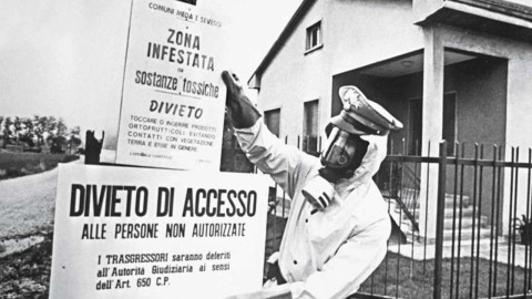 Past pokroku - U Sevesa padali z nebe mrtví ptáci. V Itálii zabíjely dioxiny