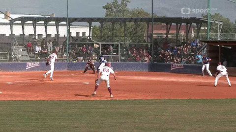 Softball - Žraloci Ledenice - Locos Břeclav