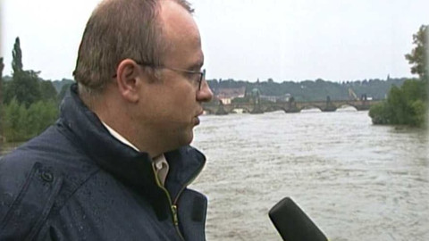 Archiv ČT24 - Druhá vlna povodní 2002