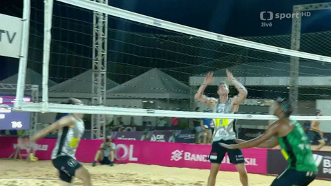 Plážový volejbal - Perušič / Schweiner (CZE) - Arthur / Adrielson (BRA)